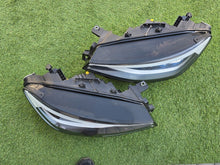 Load image into Gallery viewer, Frontscheinwerfer VW I 11B941006B 11B941005B Ein Satz Scheinwerfer Headlight SCH4405662819se