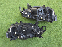 Load image into Gallery viewer, Frontscheinwerfer VW I 11B941006B 11B941005B Ein Satz Scheinwerfer Headlight SCH4405662819se