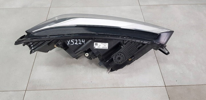 Frontscheinwerfer Dacia Sandero III Logan 260602561R Links Headlight SCH4406524850iz