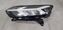 Laden Sie das Bild in den Galerie-Viewer, Frontscheinwerfer Dacia Sandero III Logan 260602561R Links Headlight SCH4406524850iz