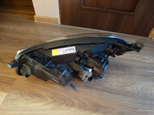 Laden Sie das Bild in den Galerie-Viewer, Frontscheinwerfer Nissan I J10 1LL010335 Ein Satz Scheinwerfer Headlight SCH4407243161vt