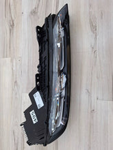 Laden Sie das Bild in den Galerie-Viewer, Frontscheinwerfer BMW 7 9879936-13 Rechts Scheinwerfer Headlight SCH4408363956fe
