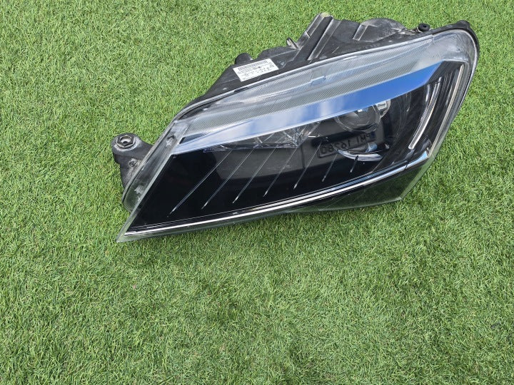 Frontscheinwerfer Skoda Superb III 3V1941015A Xenon Links Scheinwerfer Headlight SCH4408486033rp