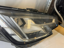 Laden Sie das Bild in den Galerie-Viewer, Frontscheinwerfer Audi B9 030256023200 Rechts Scheinwerfer Headlight SCH4415332265kl