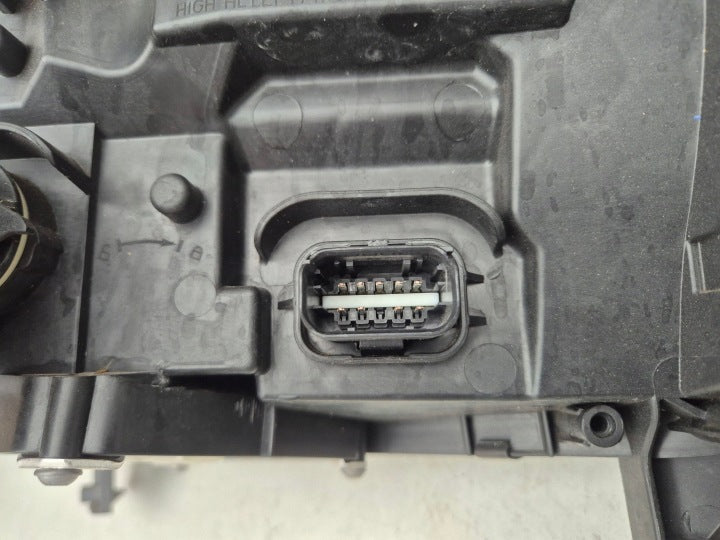 Frontscheinwerfer Renault Clio I V 260103507R 149R006600 Rechts Headlight SCH4419028691nr