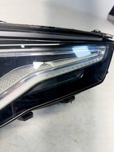 Laden Sie das Bild in den Galerie-Viewer, Frontscheinwerfer Seat Ateca 576941032B Full LED Links Scheinwerfer Headlight SCH4426356901io