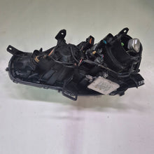 Load image into Gallery viewer, Frontscheinwerfer Mitsubishi Outlander I A10923 Xenon Rechts Headlight SCH4438155231rf