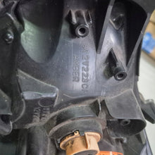 Load image into Gallery viewer, Frontscheinwerfer Mitsubishi Outlander I A10923 Xenon Rechts Headlight SCH4438155231rf