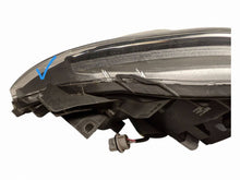 Load image into Gallery viewer, Frontscheinwerfer Toyota Yaris 811300DA60 Rechts Scheinwerfer Headlight SCH4440358815ct