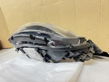 Load image into Gallery viewer, Frontscheinwerfer Kia Soul 92101J2 Links Scheinwerfer Headlight SCH4450772996nc