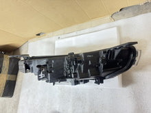 Load image into Gallery viewer, Frontscheinwerfer Kia Soul 92101J2 Links Scheinwerfer Headlight SCH4450772996nc
