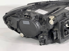 Laden Sie das Bild in den Galerie-Viewer, Frontscheinwerfer Mercedes-Benz Cla X118 C118 A1189062500 Links Headlight SCH4455744647vt
