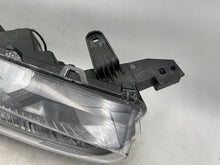 Laden Sie das Bild in den Galerie-Viewer, Frontscheinwerfer Toyota Corolla HASC016184 Rechts Scheinwerfer Headlight SCH4456246079eq