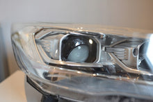 Laden Sie das Bild in den Galerie-Viewer, Frontscheinwerfer Ford Kuga II GV41-13D154-AG Xenon Rechts Headlight SCH4465907724ot