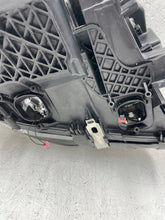 Laden Sie das Bild in den Galerie-Viewer, Frontscheinwerfer BMW F11 F10 7317131-09 Links Scheinwerfer Headlight SCH4467819728eq