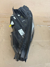 Laden Sie das Bild in den Galerie-Viewer, Frontscheinwerfer Mercedes-Benz Gle 1679061600 Links Scheinwerfer Headlight SCH4471876678lx