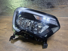 Laden Sie das Bild in den Galerie-Viewer, Frontscheinwerfer Renault Master III 148R00 Rechts Scheinwerfer Headlight SCH4472179447it
