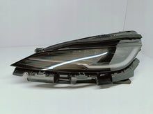 Laden Sie das Bild in den Galerie-Viewer, Frontscheinwerfer Tesla Model 3 176088800H Links Scheinwerfer Headlight SCH4483778729wr