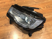 Load image into Gallery viewer, Frontscheinwerfer Jeep Grand Cherokee Wk2 68144709AD Xenon Links Headlight SCH4502353692ca