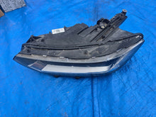 Laden Sie das Bild in den Galerie-Viewer, Frontscheinwerfer VW Passat B8 3G1941081C Links Scheinwerfer Headlight SCH4512396617vz