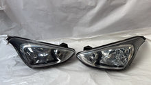 Laden Sie das Bild in den Galerie-Viewer, Frontscheinwerfer Hyundai I10 92102-B90000 Rechts Scheinwerfer Headlight SCH4512817773xn