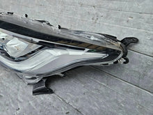 Laden Sie das Bild in den Galerie-Viewer, Frontscheinwerfer Toyota Yaris K6446 Links Scheinwerfer Headlight SCH4536762581il