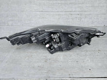 Laden Sie das Bild in den Galerie-Viewer, Frontscheinwerfer Toyota Yaris K6446 Links Scheinwerfer Headlight SCH4536762581il