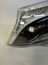 Laden Sie das Bild in den Galerie-Viewer, Frontscheinwerfer Mercedes-Benz Vito W447 A4479061801 Links Headlight SCH4545031124bp
