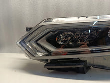 Laden Sie das Bild in den Galerie-Viewer, Frontscheinwerfer Nissan Qashqai II J11 100-19011 LED Links Headlight SCH4546660563ri