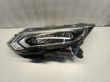 Laden Sie das Bild in den Galerie-Viewer, Frontscheinwerfer Nissan Qashqai II J11 100-19011 LED Links Headlight SCH4546660563ri