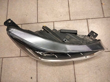 Laden Sie das Bild in den Galerie-Viewer, Frontscheinwerfer Ford Focus NX7B-13E014-CF Rechts Scheinwerfer Headlight SCH4548235779jy