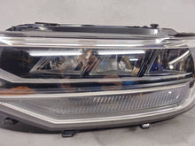 Laden Sie das Bild in den Galerie-Viewer, Frontscheinwerfer VW Tiguan 5NB941035C Links Scheinwerfer Headlight SCH4551707030gb