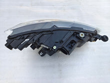 Laden Sie das Bild in den Galerie-Viewer, Frontscheinwerfer Seat Ibiza I V 6F1941005F Links Scheinwerfer Headlight SCH4560844674vt