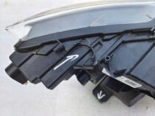 Laden Sie das Bild in den Galerie-Viewer, Frontscheinwerfer Seat Ibiza I V 6F1941005F Links Scheinwerfer Headlight SCH4560844674vt