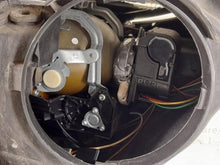 Laden Sie das Bild in den Galerie-Viewer, Frontscheinwerfer Mercedes-Benz W251 A2518202261 Rechts Scheinwerfer Headlight SCH4575015280ab