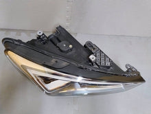 Laden Sie das Bild in den Galerie-Viewer, Frontscheinwerfer Seat Leon 5FB941008F 11D02A0090188326 Full LED Rechts SCH4576472600qy