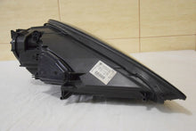 Laden Sie das Bild in den Galerie-Viewer, Frontscheinwerfer Porsche Panamera 97063198102 Xenon Links Headlight SCH4580732633kw