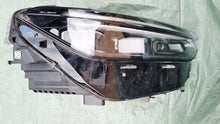 Laden Sie das Bild in den Galerie-Viewer, Frontscheinwerfer VW 0301138234 57L941060 Rechts Scheinwerfer Headlight SCH4585375738gx