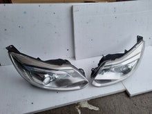 Load image into Gallery viewer, Frontscheinwerfer Ford Focus III BM5113D155AJ BM5113D154AJ Ein Satz Headlight SCH4585868967qe