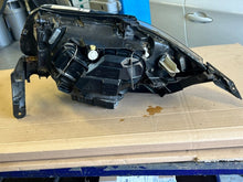 Load image into Gallery viewer, Frontscheinwerfer BMW 1 E87 7170292 Xenon Rechts Scheinwerfer Headlight SCH4602816392yb
