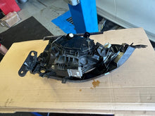 Load image into Gallery viewer, Frontscheinwerfer BMW 1 E87 7170292 Xenon Rechts Scheinwerfer Headlight SCH4602816392yb