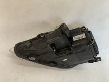 Laden Sie das Bild in den Galerie-Viewer, Frontscheinwerfer Seat Exeo 3R1941008D Rechts Scheinwerfer Headlight SCH4603378493ug