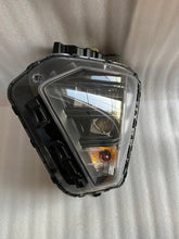 Load image into Gallery viewer, Frontscheinwerfer Hyundai Kona 92101-BE050 LED Links Scheinwerfer Headlight SCH4618298193pz