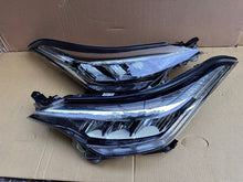 Laden Sie das Bild in den Galerie-Viewer, Frontscheinwerfer Toyota Chr 81150-F4180 Ein Satz Scheinwerfer Headlight SCH4641040759zi