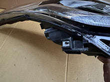 Laden Sie das Bild in den Galerie-Viewer, Frontscheinwerfer Toyota Chr 81150-F4180 Ein Satz Scheinwerfer Headlight SCH4641040759zi