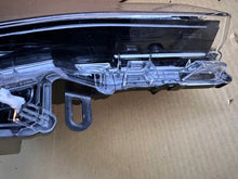 Laden Sie das Bild in den Galerie-Viewer, Frontscheinwerfer Toyota Chr 81150-F4180 Ein Satz Scheinwerfer Headlight SCH4641040759zi