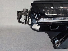 Laden Sie das Bild in den Galerie-Viewer, Frontscheinwerfer Skoda Karoq 57B941035B KING-CAR7777 Links Headlight SCH4644672584yj