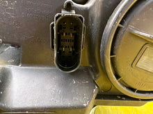 Laden Sie das Bild in den Galerie-Viewer, Frontscheinwerfer Mercedes-Benz Eqc A2939060201 LED Rechts Headlight SCH4645526441mq