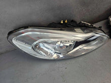 Laden Sie das Bild in den Galerie-Viewer, Frontscheinwerfer Volvo C30 103419012898 Xenon Ein Satz Scheinwerfer Headlight SCH4647944664lj