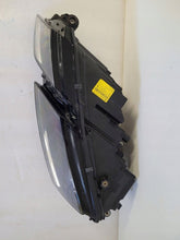Laden Sie das Bild in den Galerie-Viewer, Frontscheinwerfer Skoda Octavia III 5E1941015F Links Scheinwerfer Headlight SCH4657276586wy